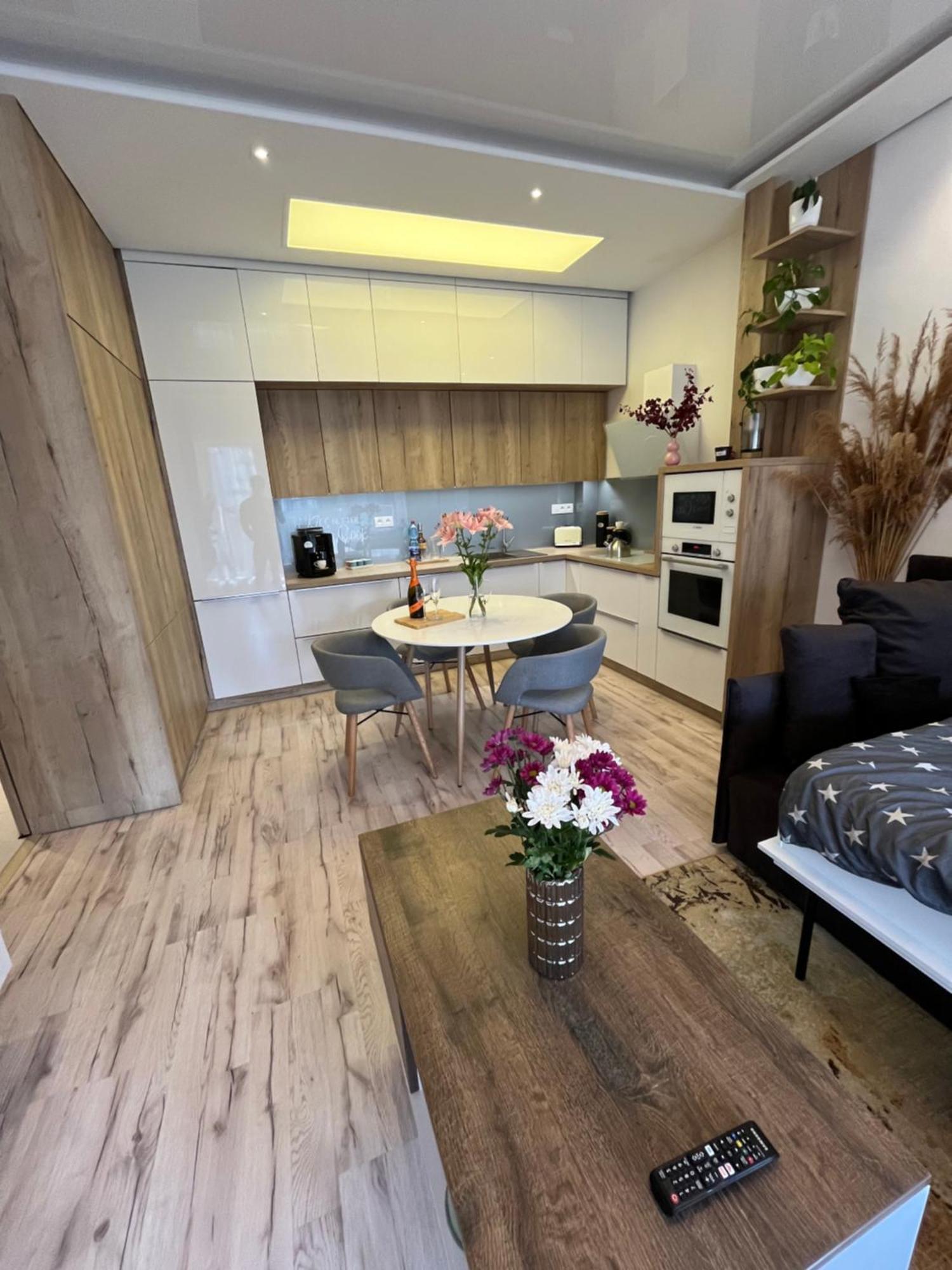 Cozy Apartment Братислава Екстериор снимка